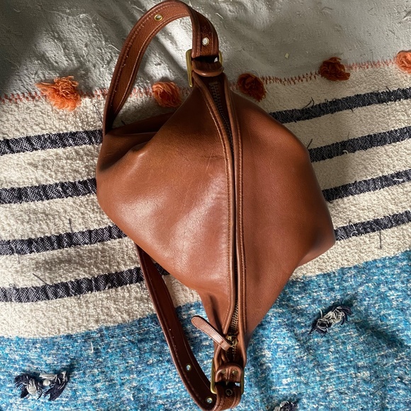Vintage Coach 9085 Duffle Bucket Bag in British Tan Leather XL, Made in USA - Picture 9 of 16